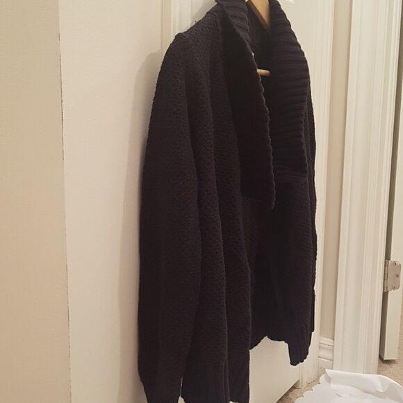 3/$20 Old Navy black cardigan woman size S - Picture 2 of 7